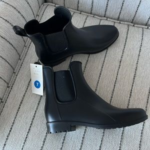 Black rain boots